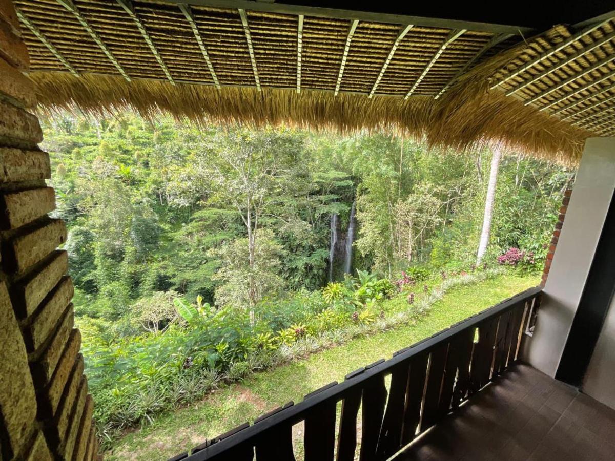 Munduk Tutub Waterfall View エクステリア 写真