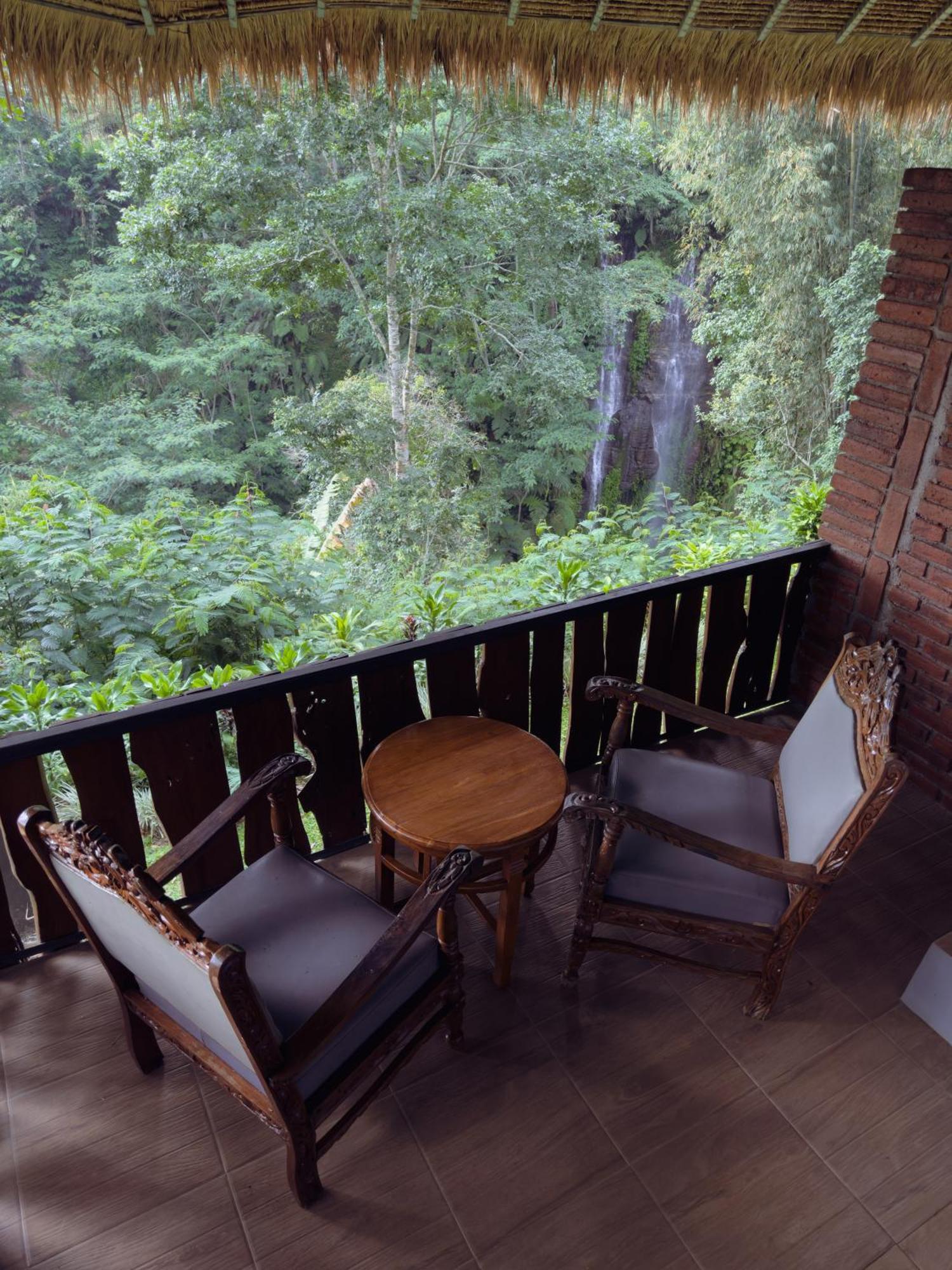 Munduk Tutub Waterfall View エクステリア 写真